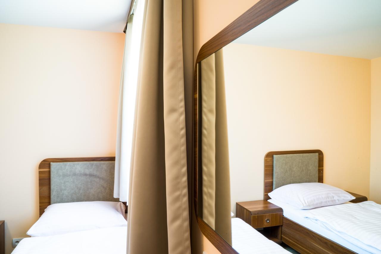 Zgoda Kompleks Hotelarski Świętochłowice Exteriör bild