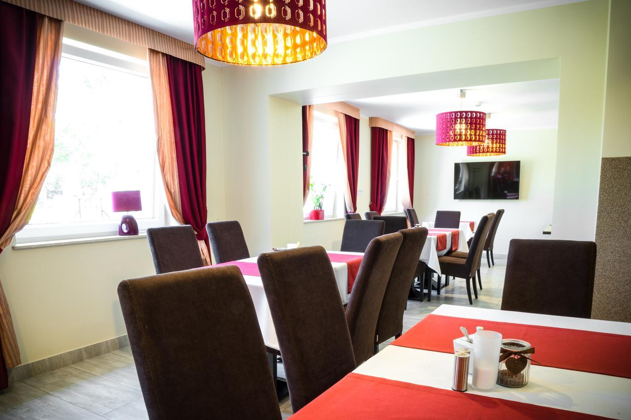 Zgoda Kompleks Hotelarski Świętochłowice Exteriör bild