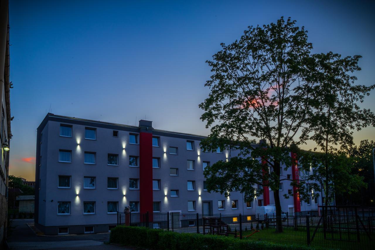 Zgoda Kompleks Hotelarski Świętochłowice Exteriör bild