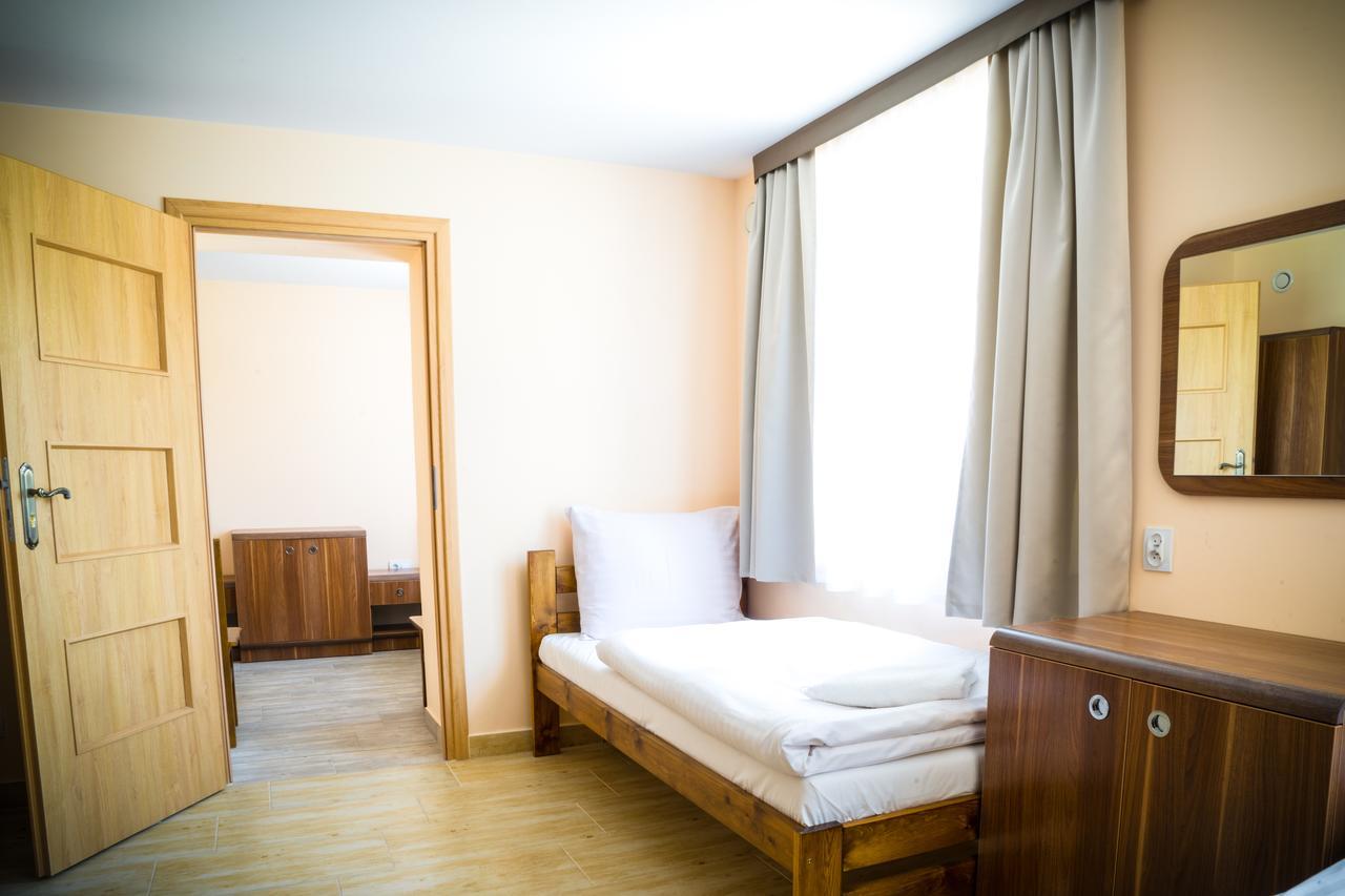 Zgoda Kompleks Hotelarski Świętochłowice Exteriör bild
